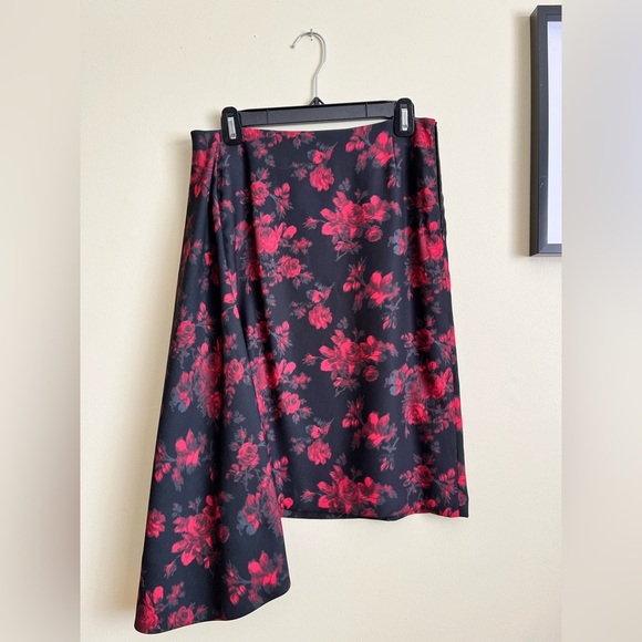 STUNNING pencil skirt from Lord and Taylor new with tags on! - Picture 2 of 10